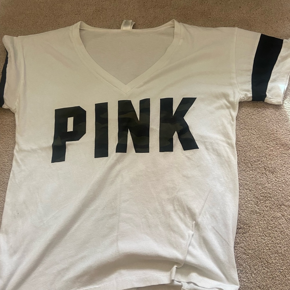 Medium camo pink shirt